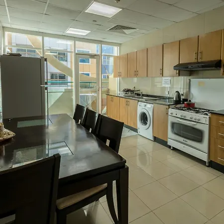 Spacious Rooms For Girls In Marina Dubai فتيات فقط Екстер'єр фото