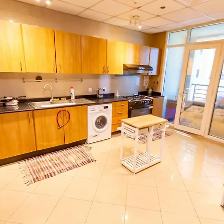Spacious Rooms For Girls In Marina Dubai فتيات فقط Екстер'єр фото