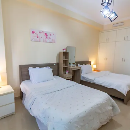 Spacious Rooms For Girls In Marina Dubai فتيات فقط Екстер'єр фото