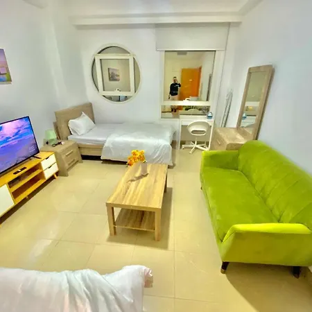 Spacious Rooms For Girls In Marina Dubai فتيات فقط Екстер'єр фото