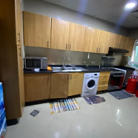Spacious Rooms For Girls In Marina Dubai فتيات فقط Екстер'єр фото