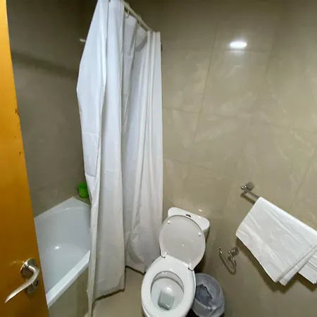 Spacious Rooms For Girls In Marina Dubai فتيات فقط Екстер'єр фото