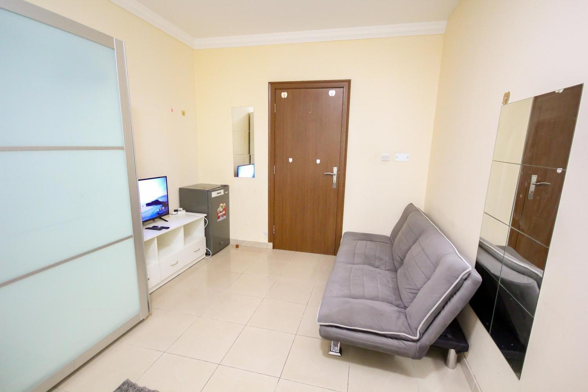 Appartamento Spacious For Girls In Marina فتيات فقط Dubai