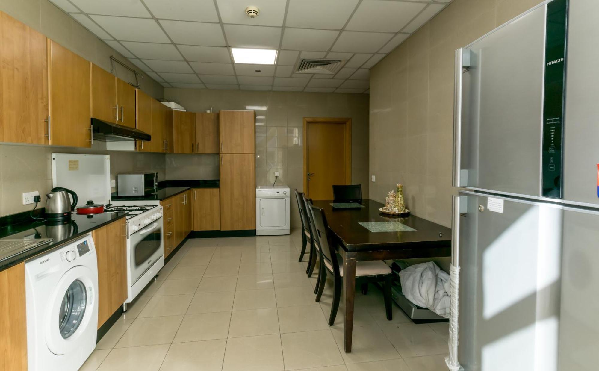 Appartamento Spacious For Girls In Marina فتيات فقط *