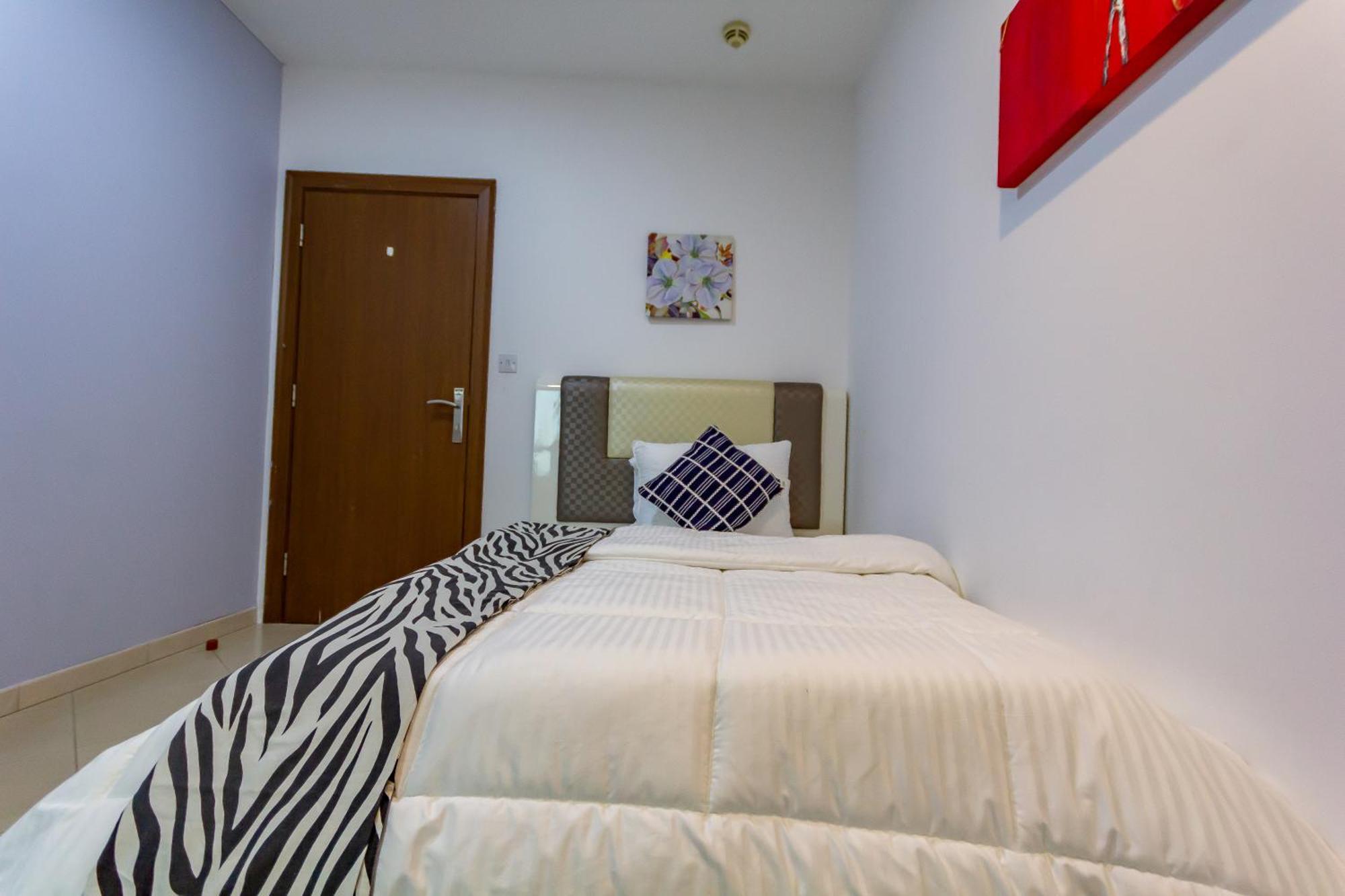 Appartamento Spacious For Girls In Marina فتيات فقط