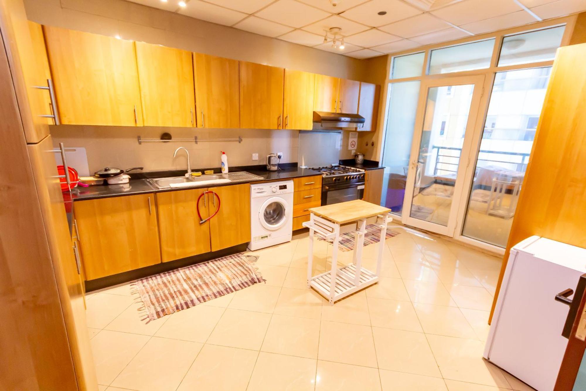 Spacious For Girls In Marina فتيات فقط Appartamento