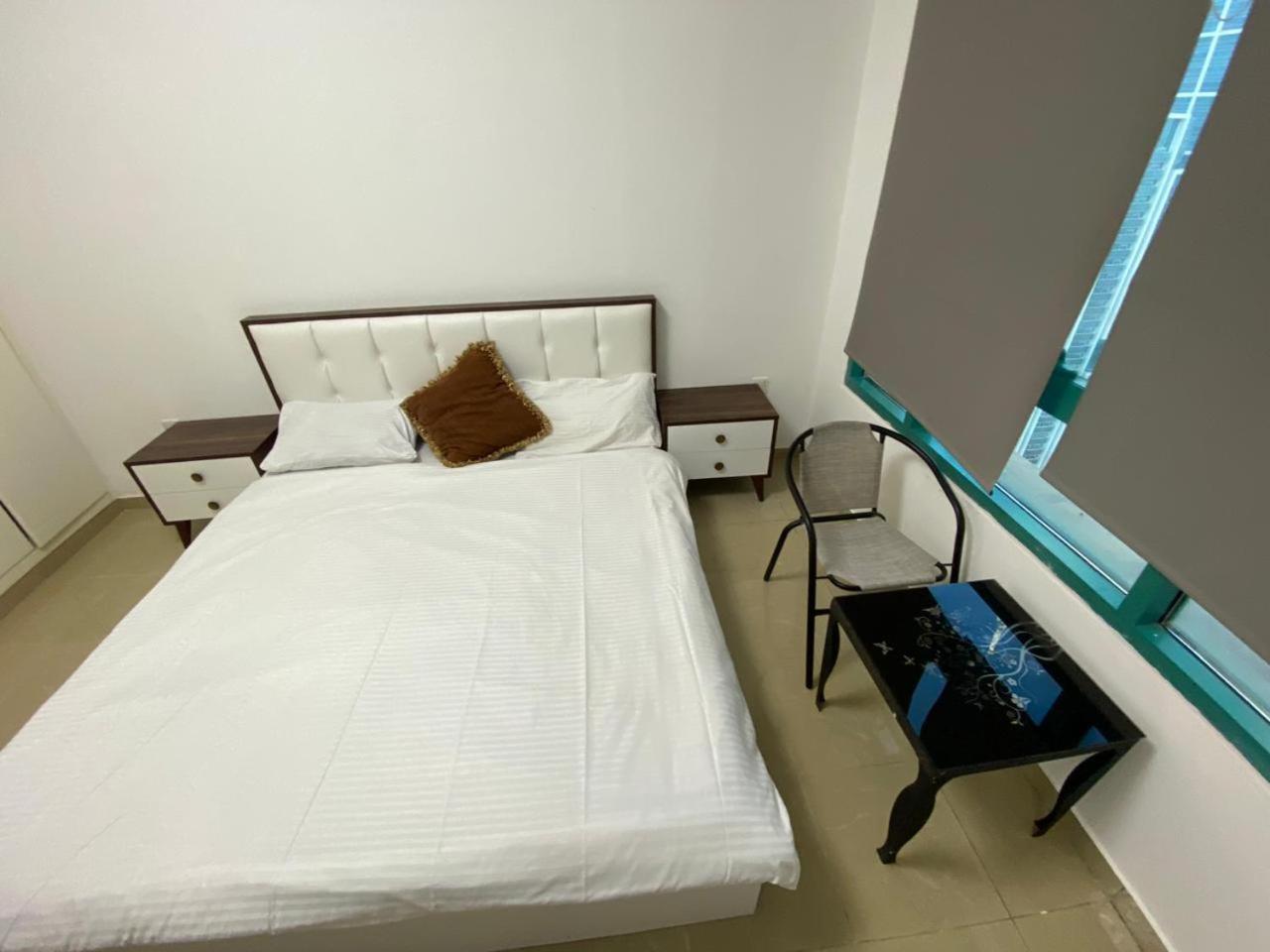 Spacious For Girls In Marina فتيات فقط Appartamento *