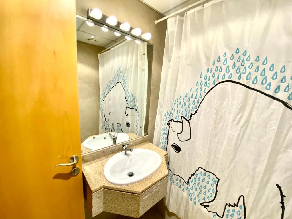 Appartamento Spacious For Girls In Marina فتيات فقط