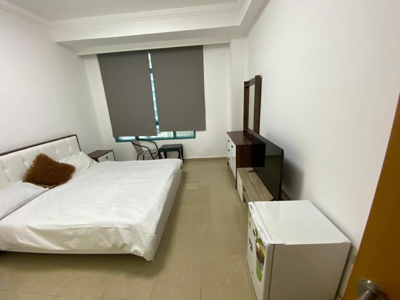 Appartamento Spacious For Girls In Marina فتيات فقط *