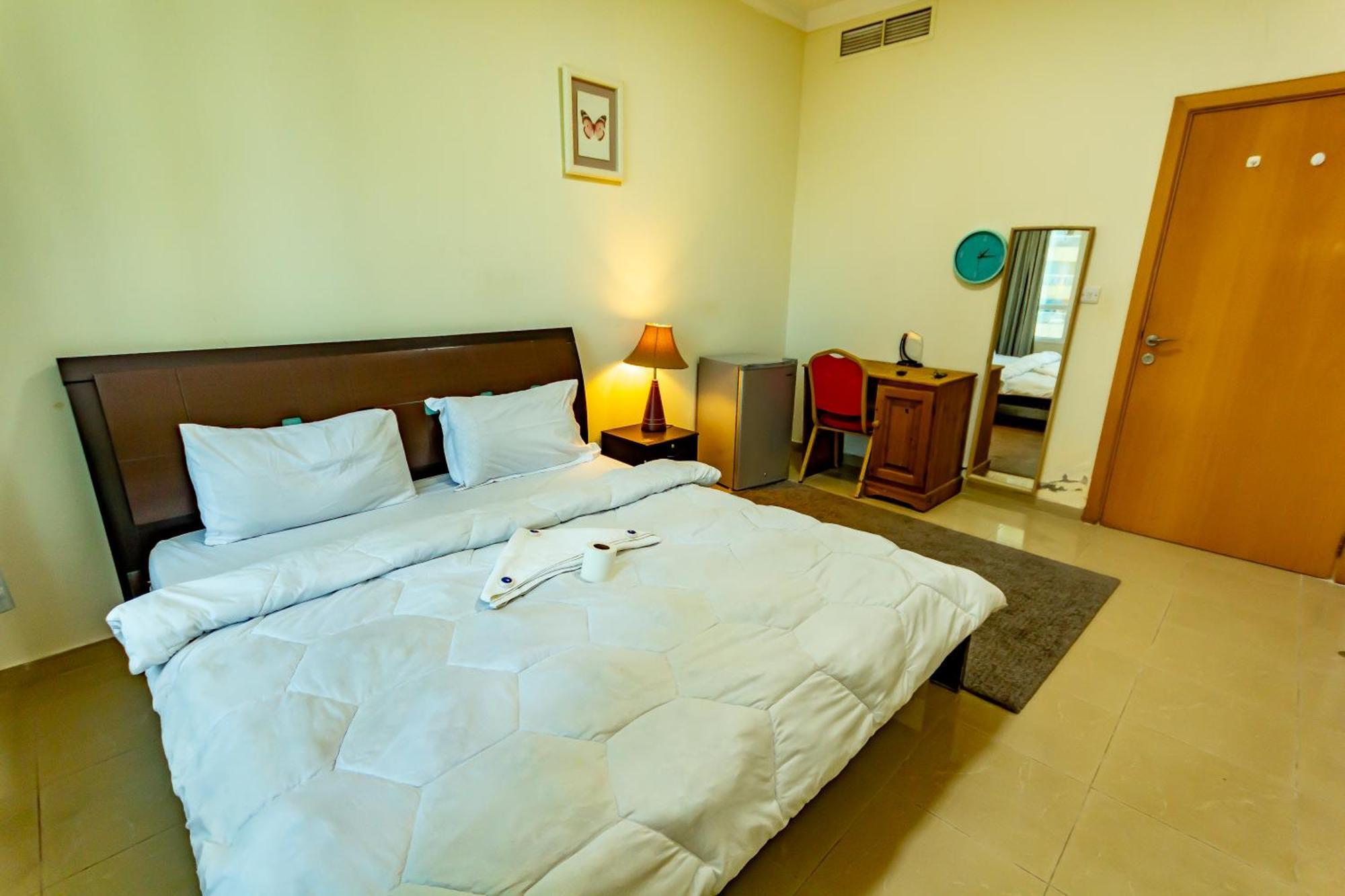 Appartamento Spacious For Girls In Marina فتيات فقط *